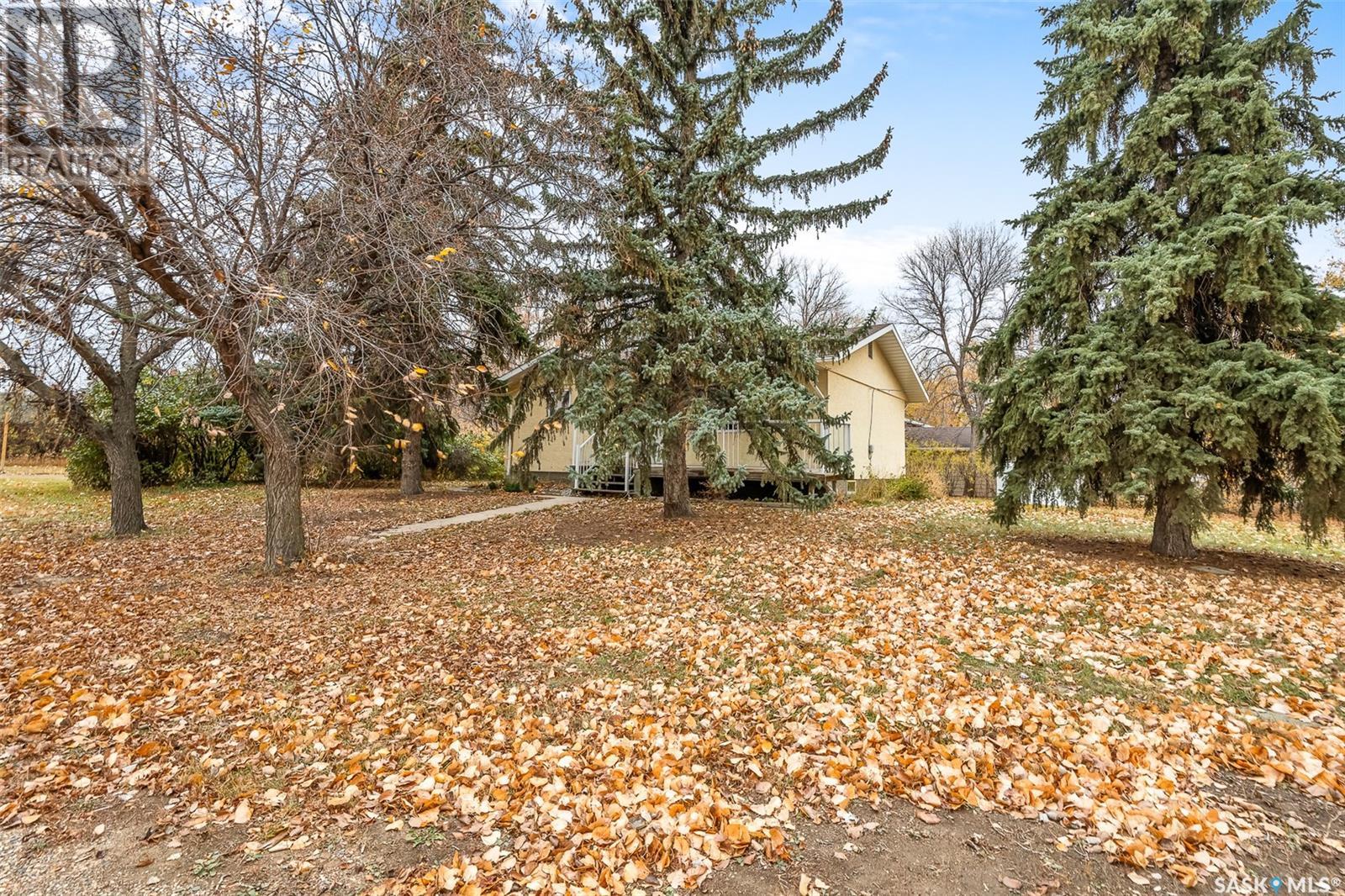 124 2nd Avenue, Mortlach, Saskatchewan  S0H 3E0 - Photo 35 - SK986754