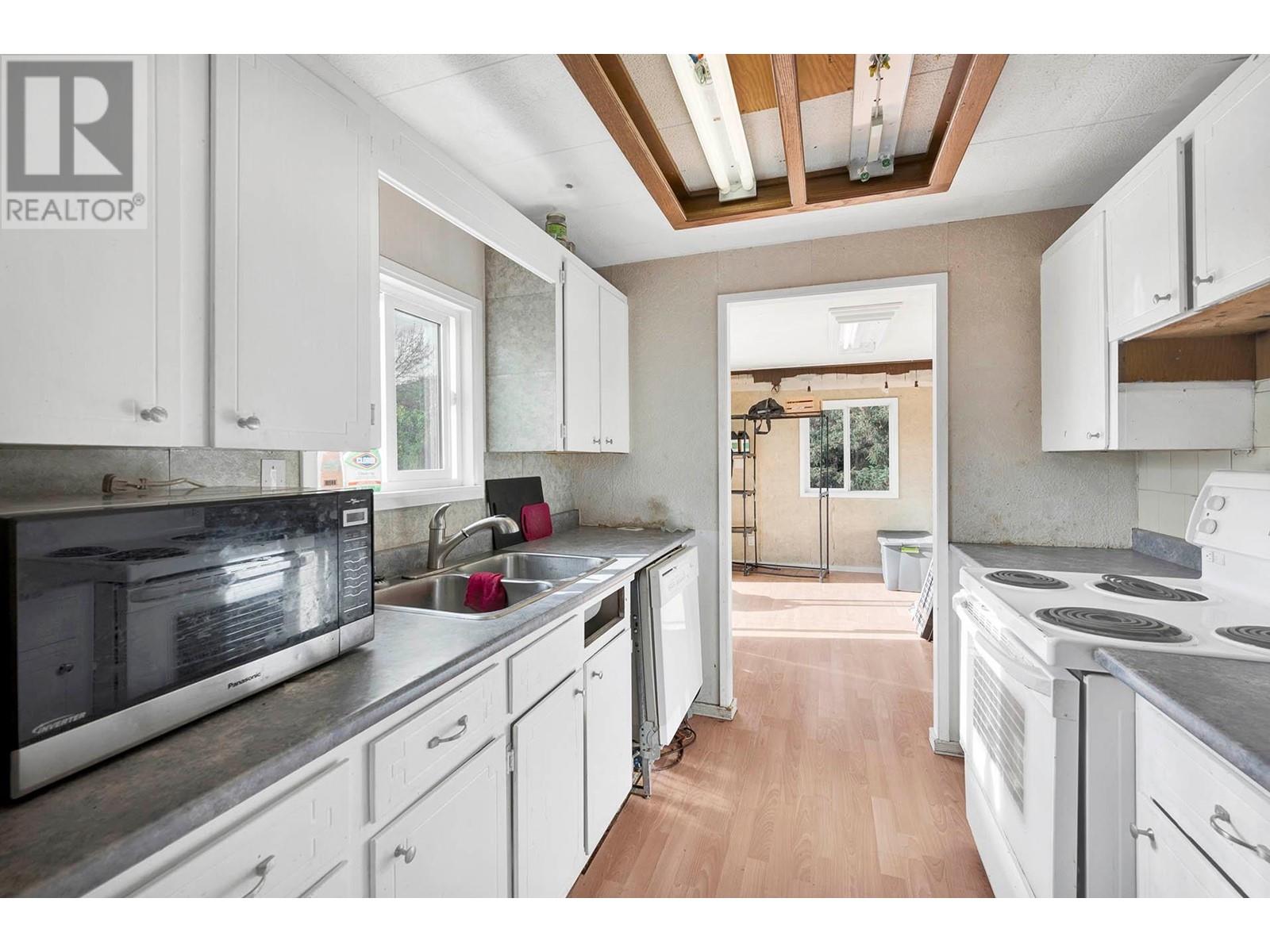 615 Harrington Rd, Kamloops, British Columbia  V2B 6T6 - Photo 8 - 181470