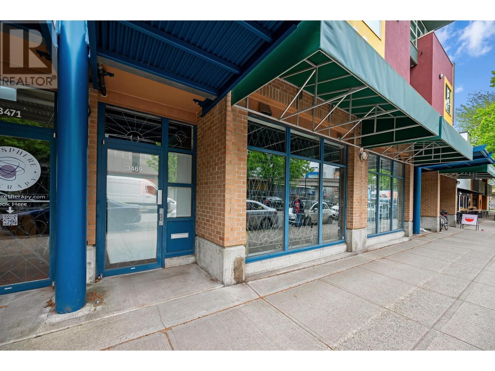 Listing Picture 12 of 16 : 3469 COMMERCIAL STREET, Vancouver / 溫哥華 - 魯藝地產 Yvonne Lu Group - MLS Medallion Club Member