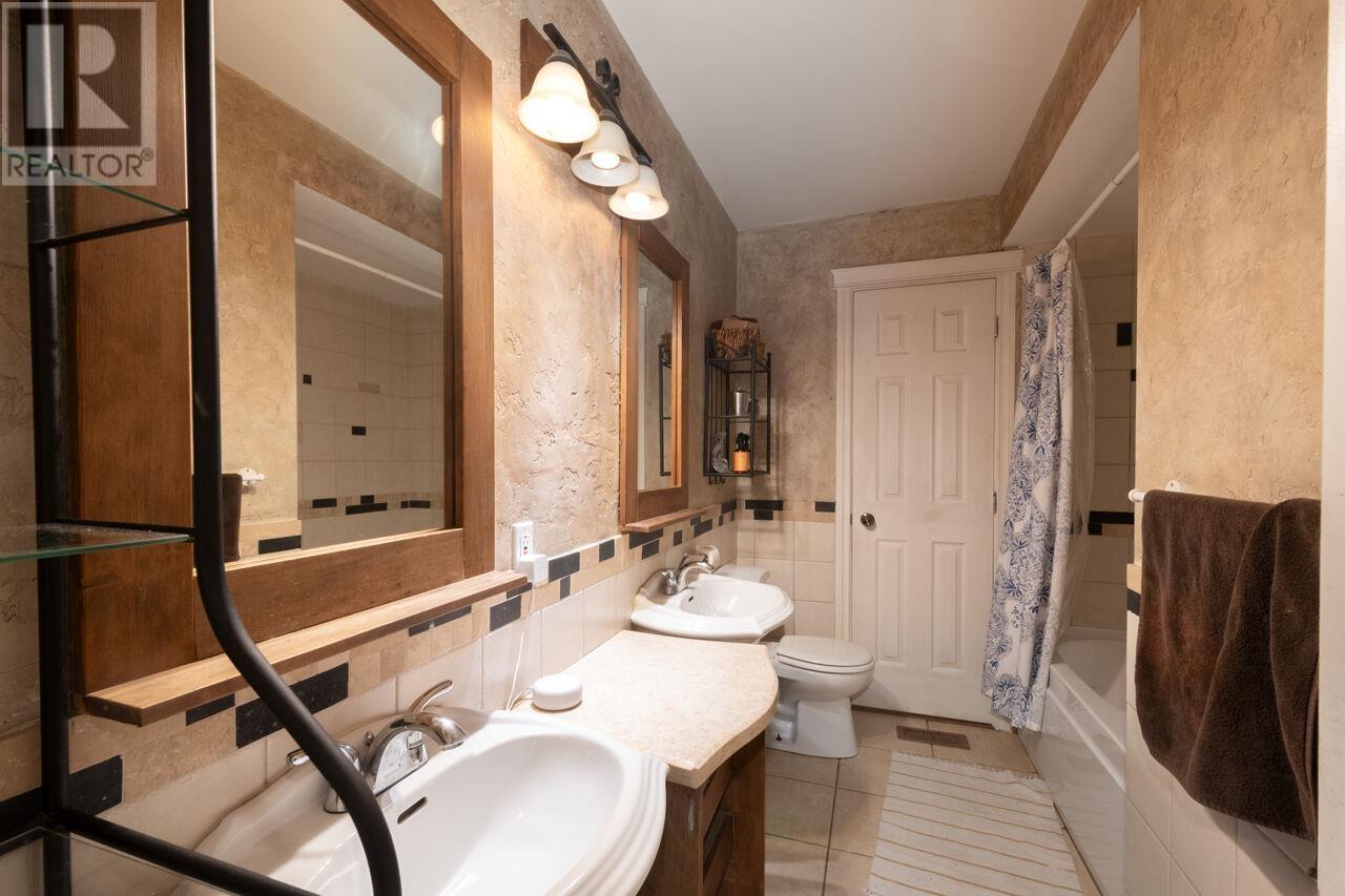 20899 Camwood Avenue, Maple Ridge, British Columbia  V2X 2N9 - Photo 17 - R2938216