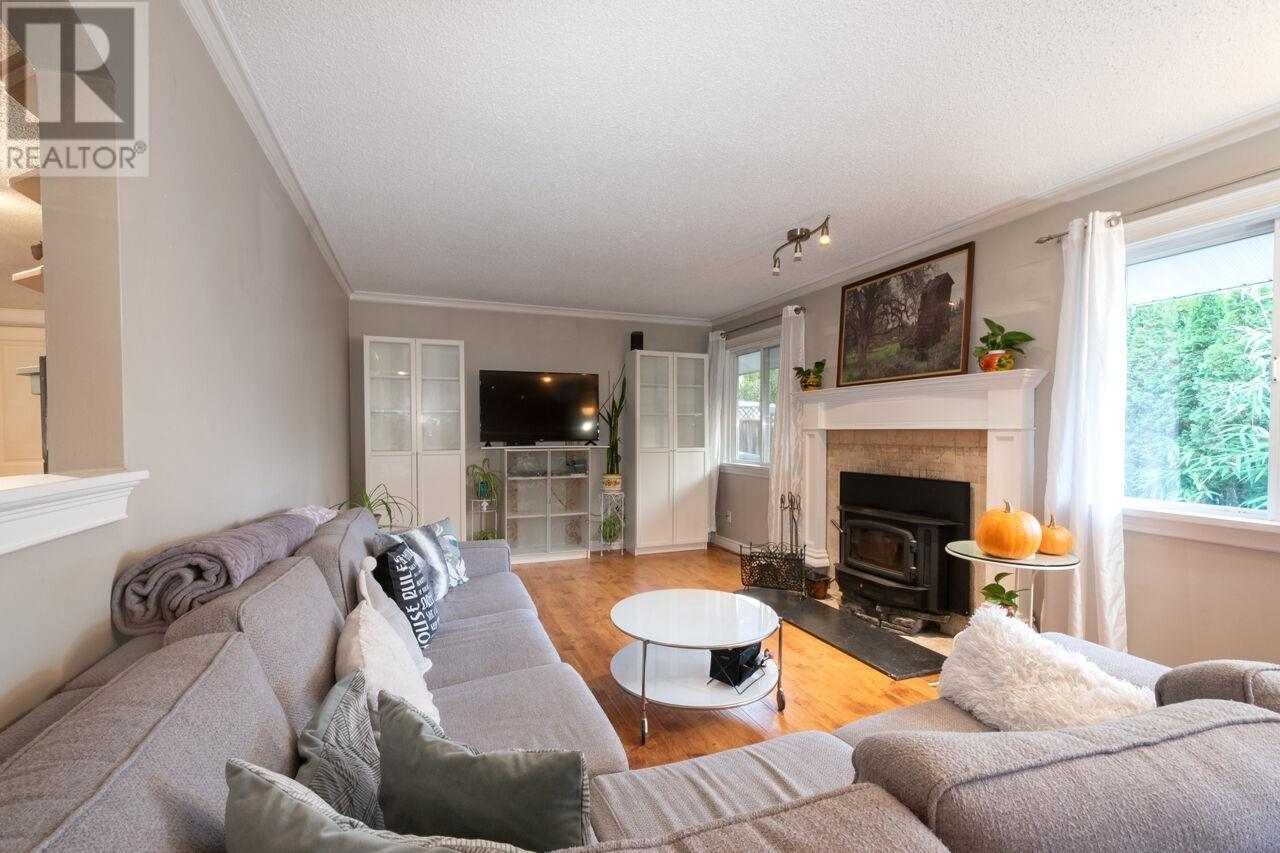 Property at 20899 CAMWOOD AVENUE image 5