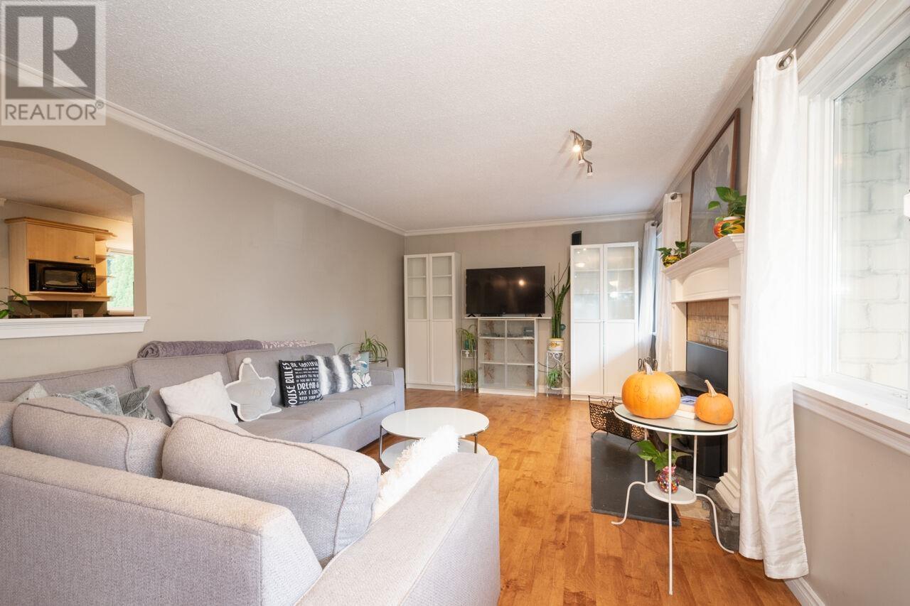 Property at 20899 CAMWOOD AVENUE image 4