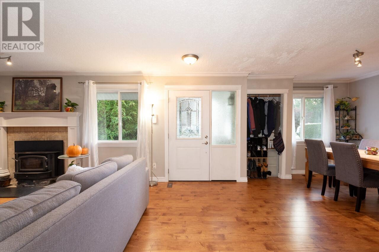 Property at 20899 CAMWOOD AVENUE image 2