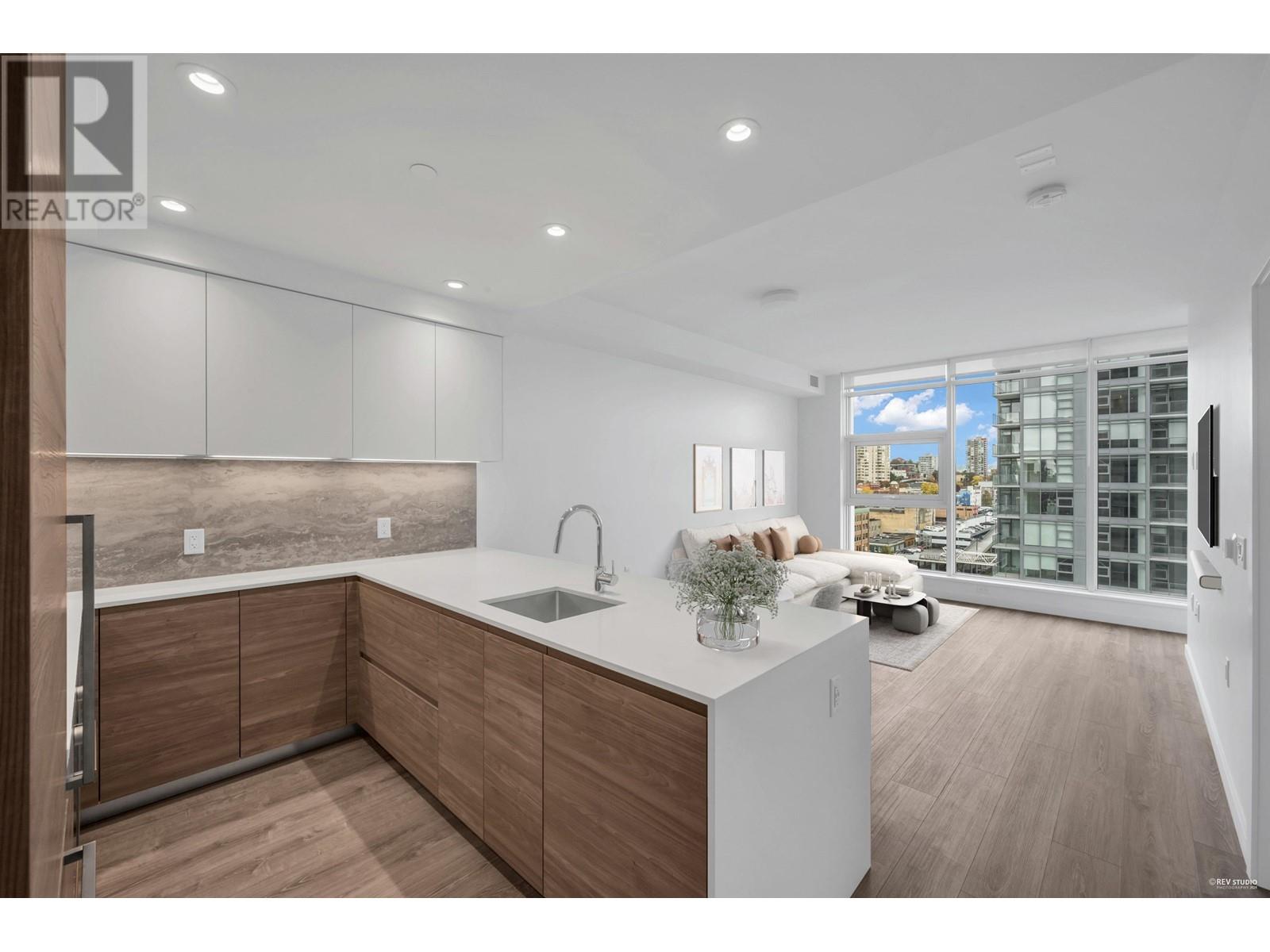 905 680 Quayside Drive, New Westminster, British Columbia  V3M 0P2 - Photo 3 - R2938253