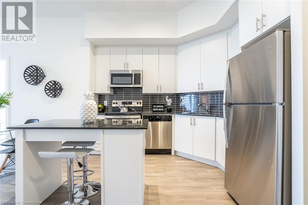 550 North Service Road Unit# 913, Grimsby, Ontario  L3M 0H9 - Photo 3 - 40668347