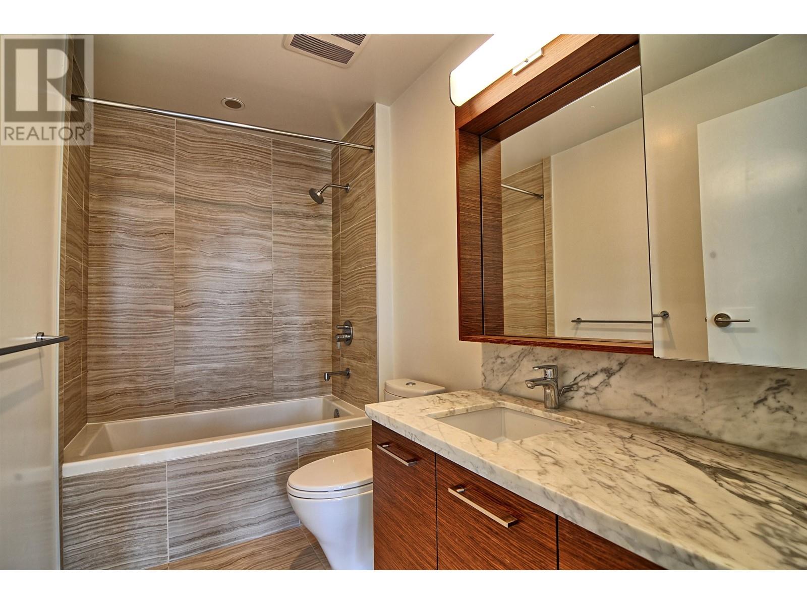 Listing Picture 12 of 34 : 302 7333 MURDOCH AVENUE, Richmond / 烈治文 - 魯藝地產 Yvonne Lu Group - MLS Medallion Club Member