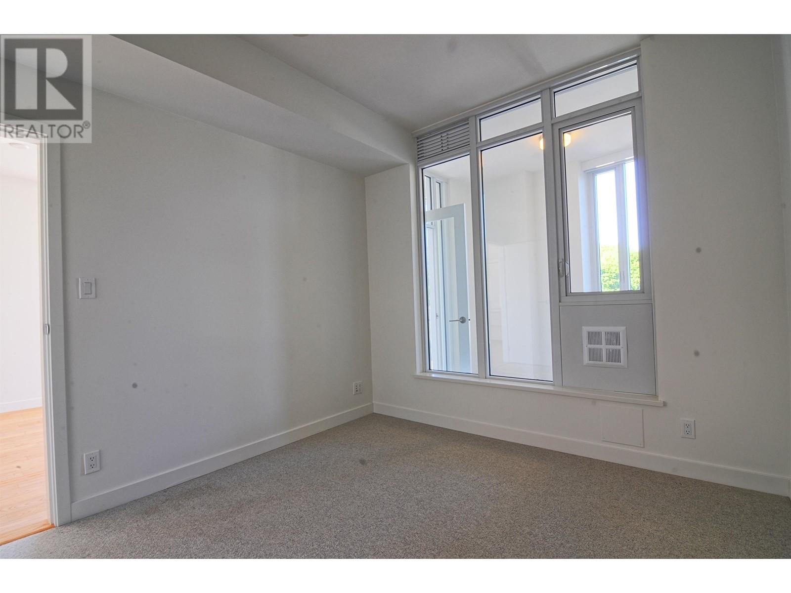 Listing Picture 13 of 34 : 302 7333 MURDOCH AVENUE, Richmond / 烈治文 - 魯藝地產 Yvonne Lu Group - MLS Medallion Club Member