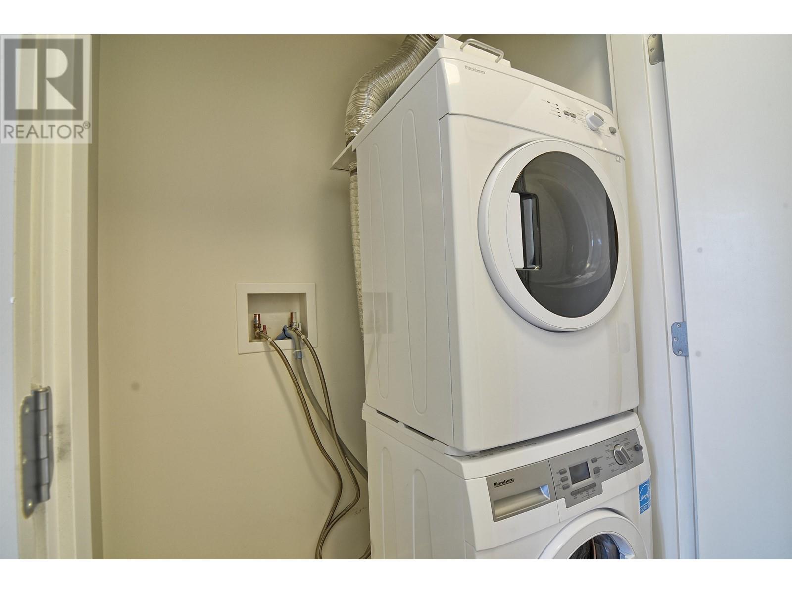 Listing Picture 24 of 34 : 302 7333 MURDOCH AVENUE, Richmond / 烈治文 - 魯藝地產 Yvonne Lu Group - MLS Medallion Club Member