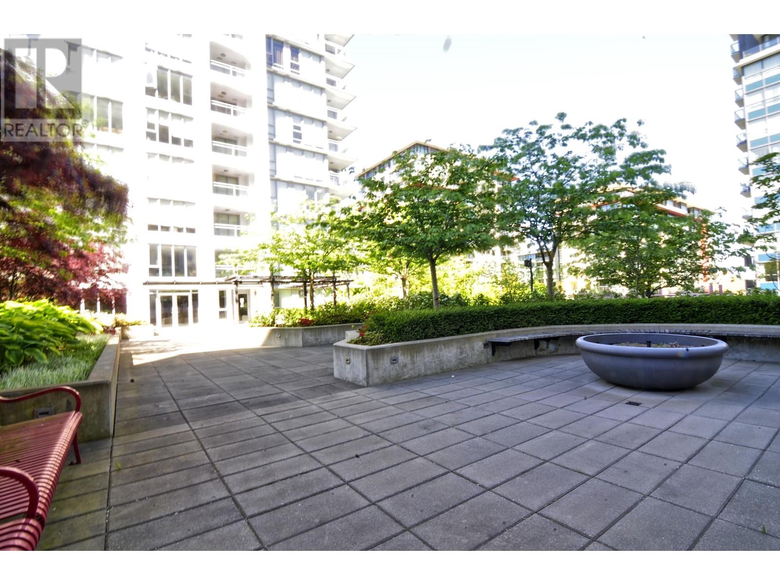 Listing Picture 30 of 34 : 302 7333 MURDOCH AVENUE, Richmond / 烈治文 - 魯藝地產 Yvonne Lu Group - MLS Medallion Club Member