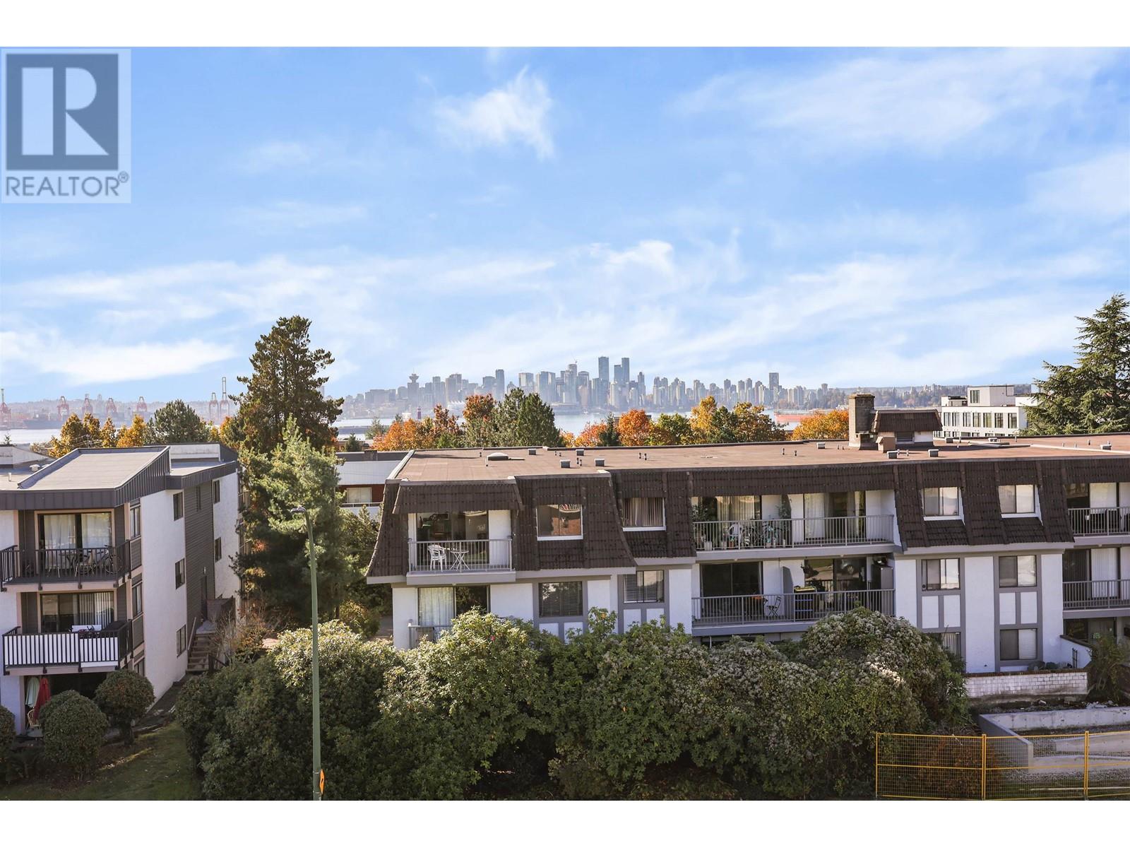 301 264 W 2nd Street, North Vancouver, British Columbia  V7M 1C8 - Photo 1 - R2938400
