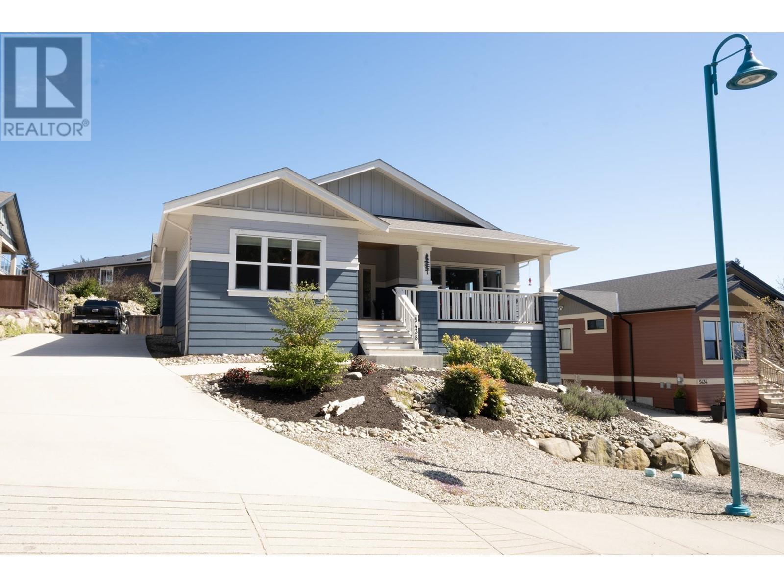 5438 Mccourt Road, Sechelt, British Columbia  V7Z 0N6 - Photo 22 - R2938369