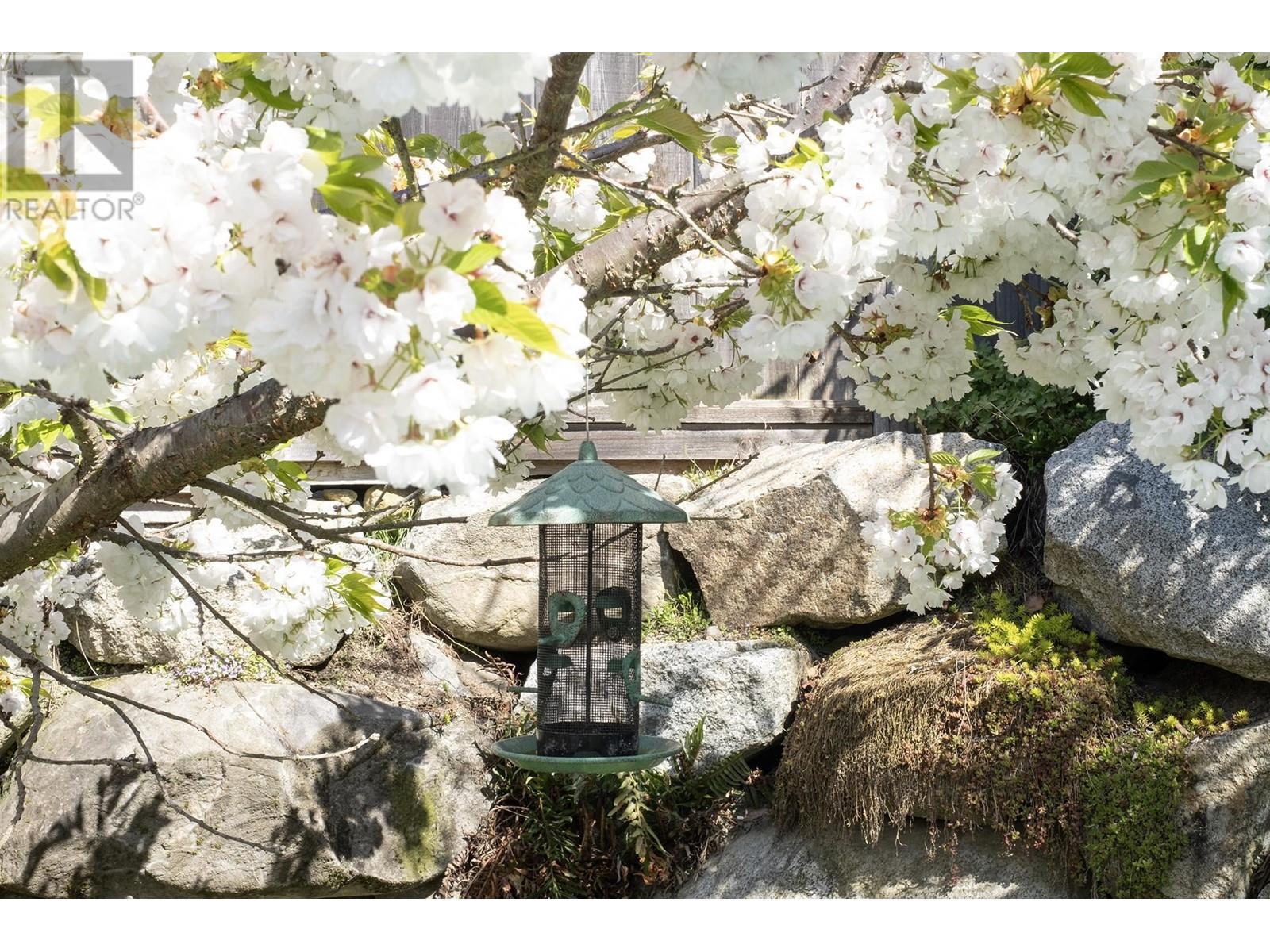 5438 Mccourt Road, Sechelt, British Columbia  V7Z 0N6 - Photo 30 - R2938369