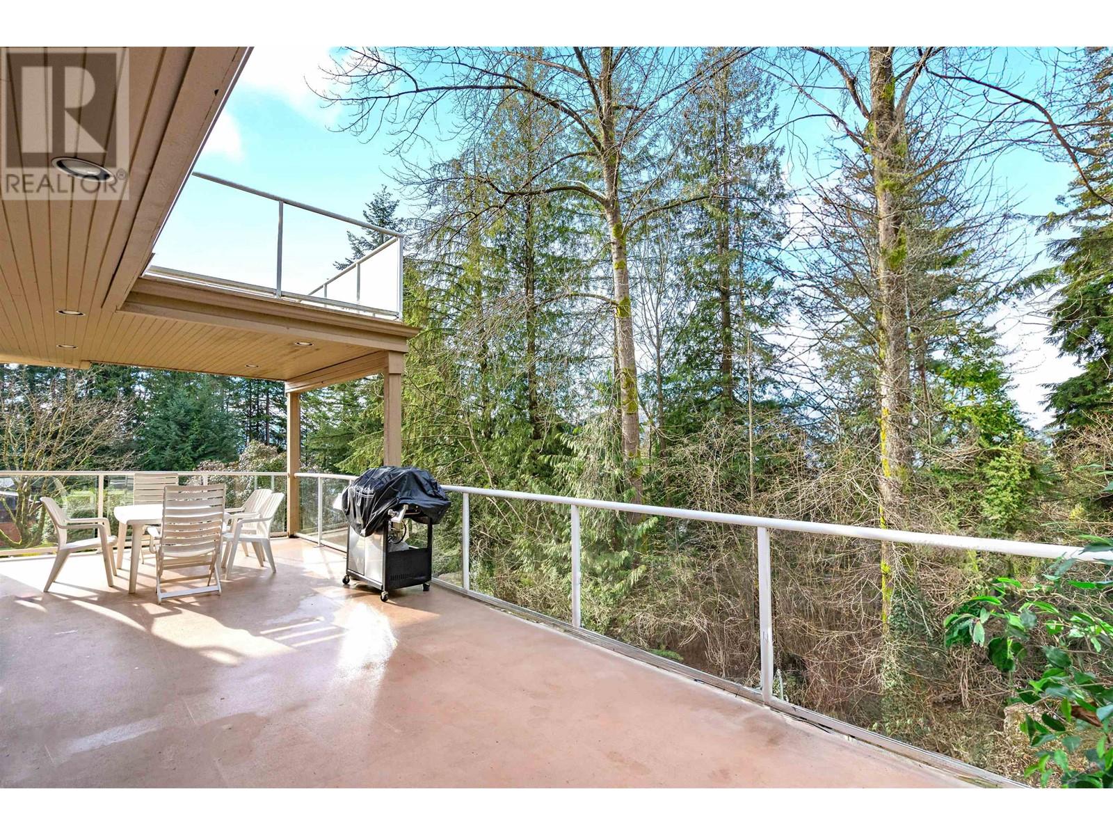 207 April Road, Port Moody, British Columbia  V3H 3V3 - Photo 11 - R2938385