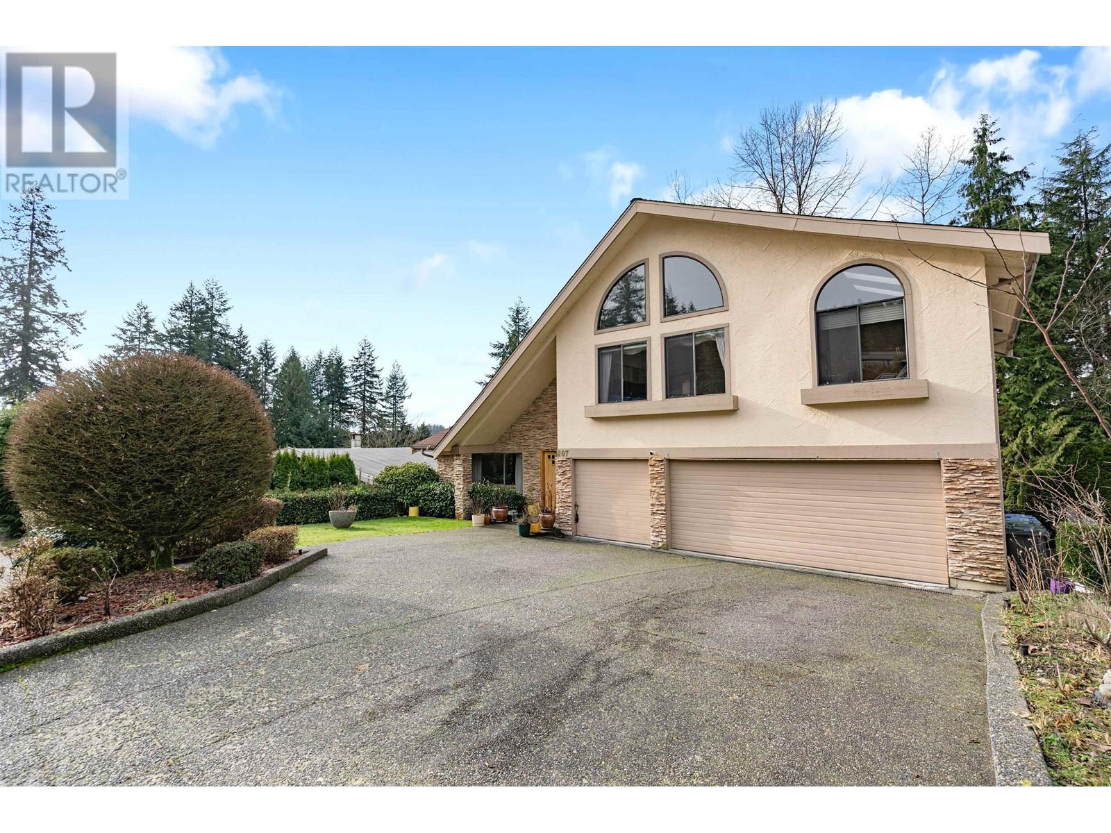 207 April Road, Port Moody, British Columbia  V3H 3V3 - Photo 36 - R2938385