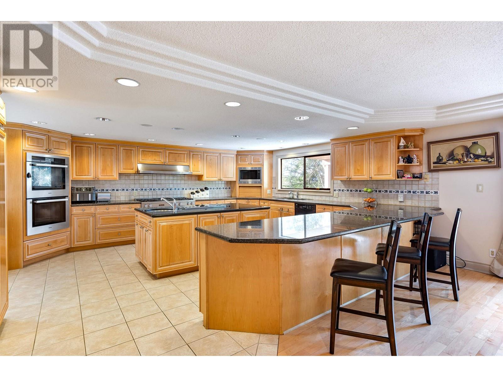 207 April Road, Port Moody, British Columbia  V3H 3V3 - Photo 8 - R2938385