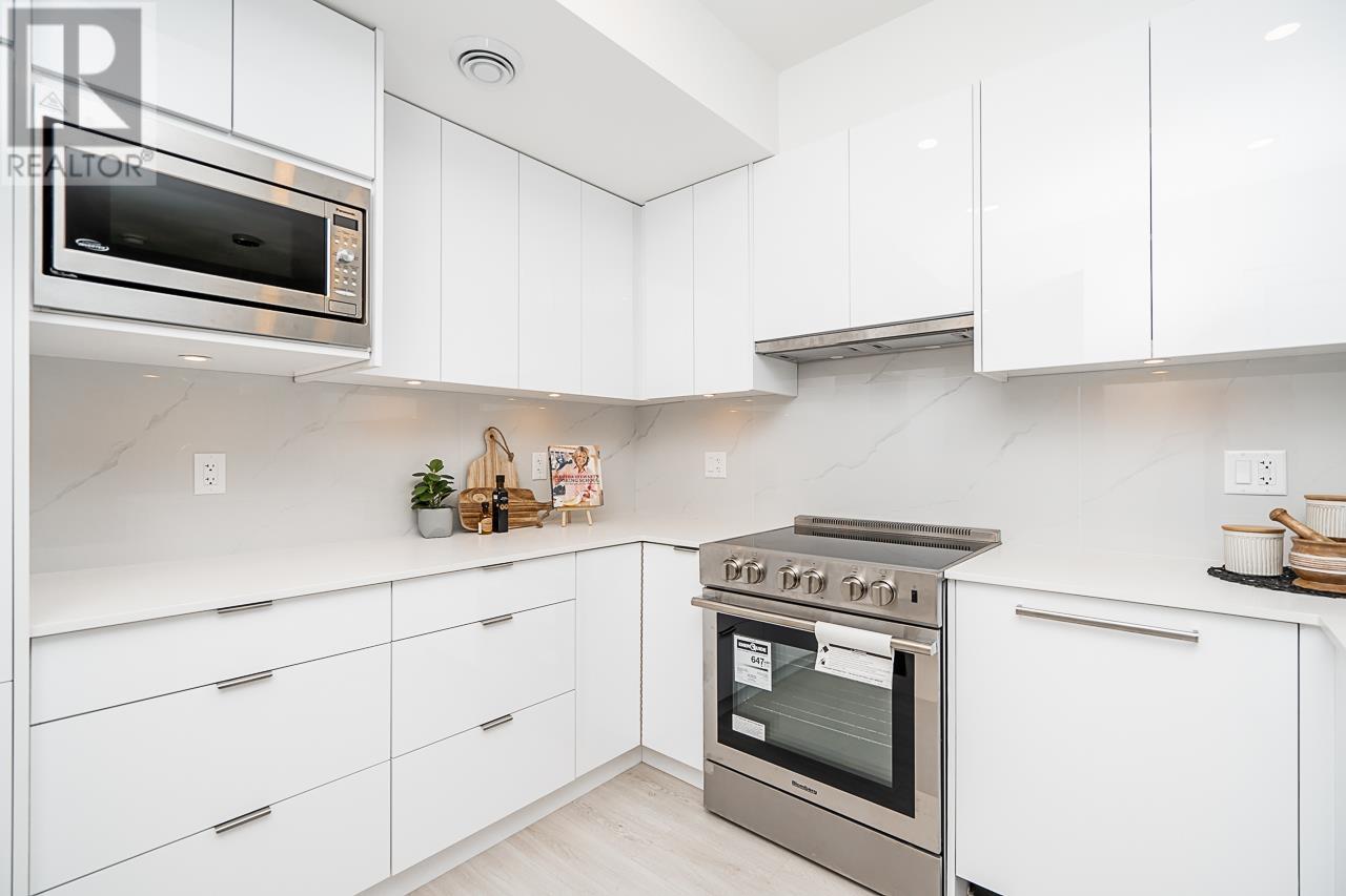 407 5399 Joyce Street, Vancouver, British Columbia  V5R 4H3 - Photo 6 - R2937077