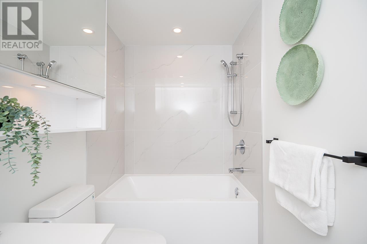 407 5399 Joyce Street, Vancouver, British Columbia  V5R 4H3 - Photo 13 - R2937077
