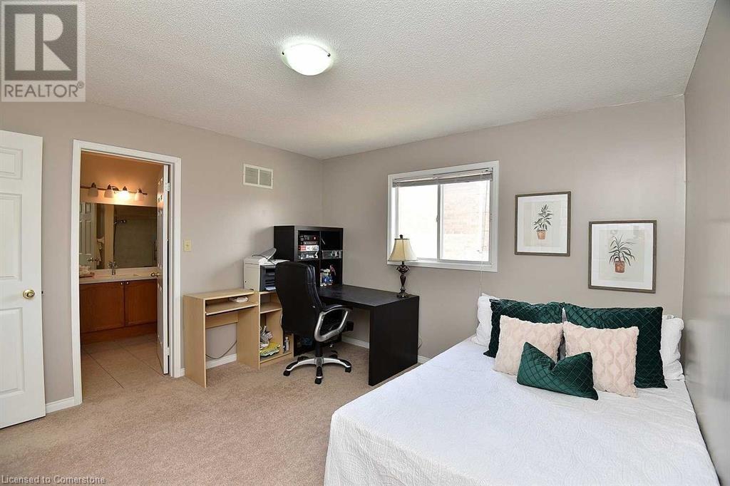102 Huntingwood Avenue, Hamilton, Ontario  L9H 6X5 - Photo 15 - 40665718