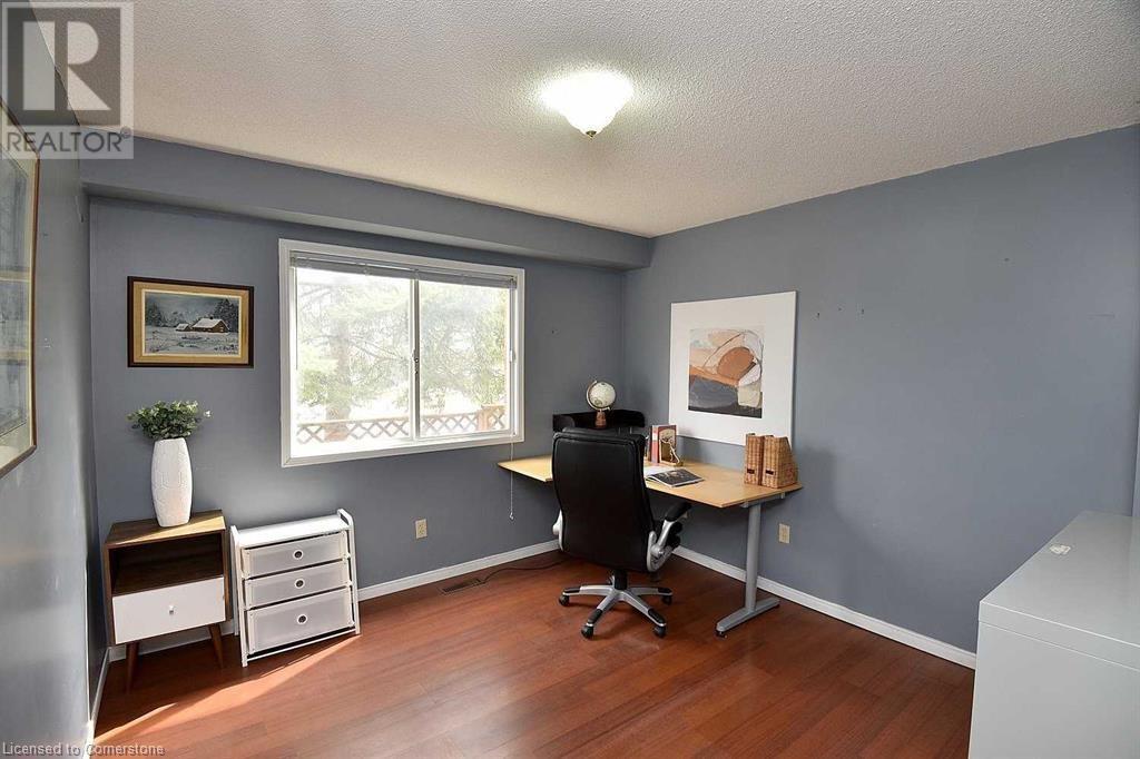 102 Huntingwood Avenue, Hamilton, Ontario  L9H 6X5 - Photo 9 - 40665718