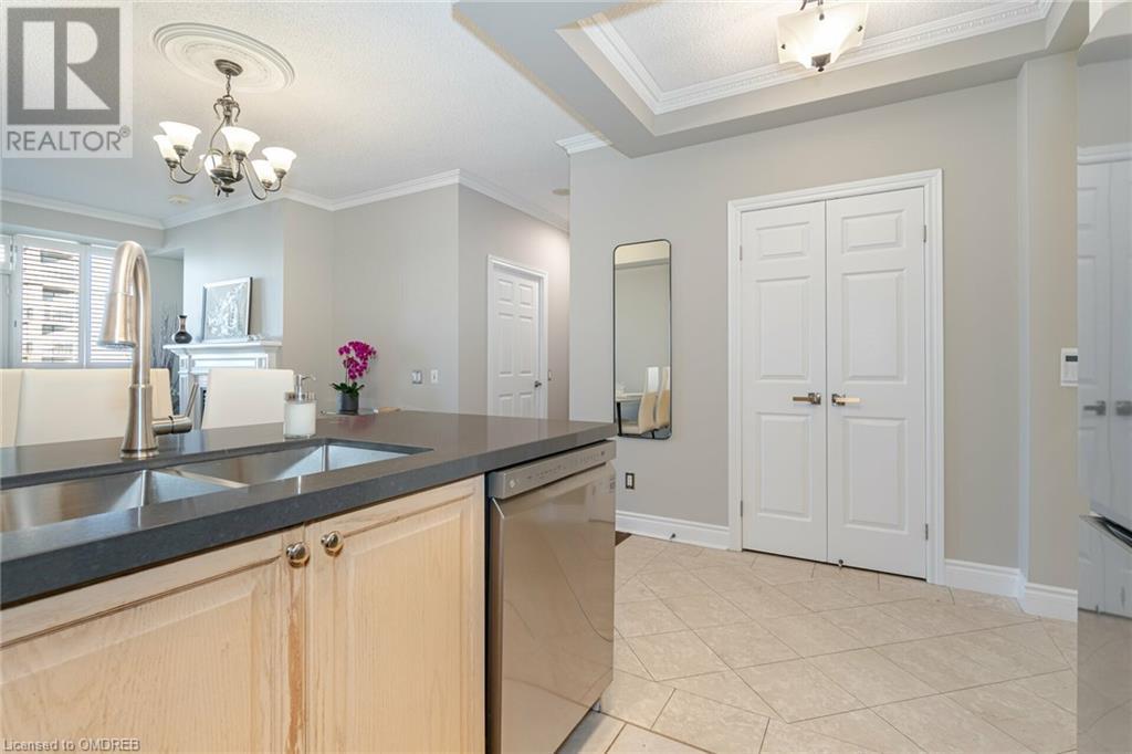 25 Kingsbridge Gardens Circle, Mississauga, Ontario  L5R 4B1 - Photo 11 - 40666387