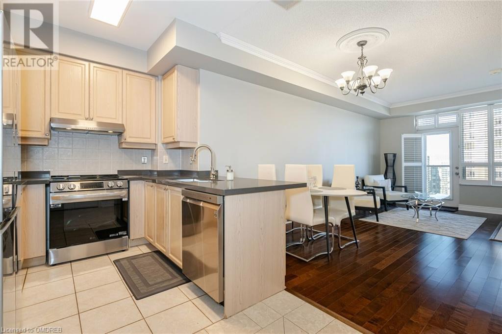 25 Kingsbridge Gardens Circle, Mississauga, Ontario  L5R 4B1 - Photo 7 - 40666387