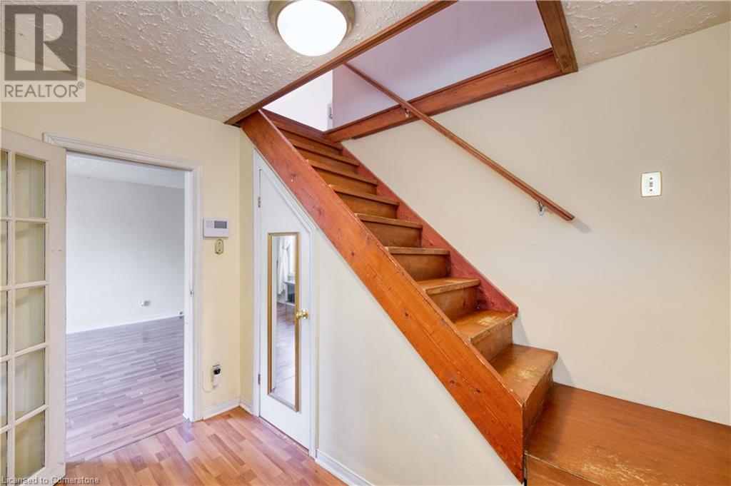369 Fairfield Avenue N, Hamilton, Ontario  L8H 5J1 - Photo 5 - 40668369