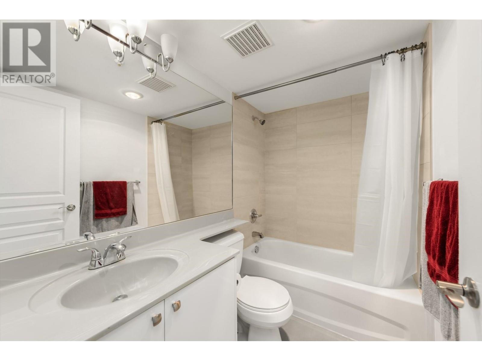 906 3071 Glen Drive, Coquitlam, British Columbia  V3B 7R1 - Photo 10 - R2938346