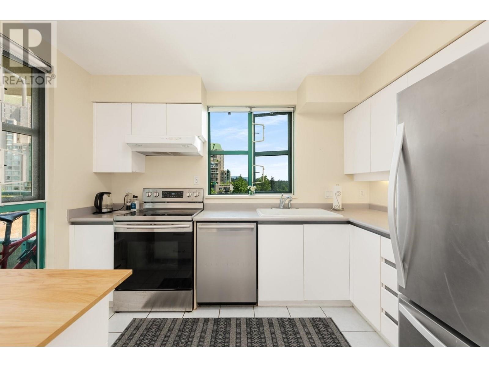 906 3071 Glen Drive, Coquitlam, British Columbia  V3B 7R1 - Photo 6 - R2938346