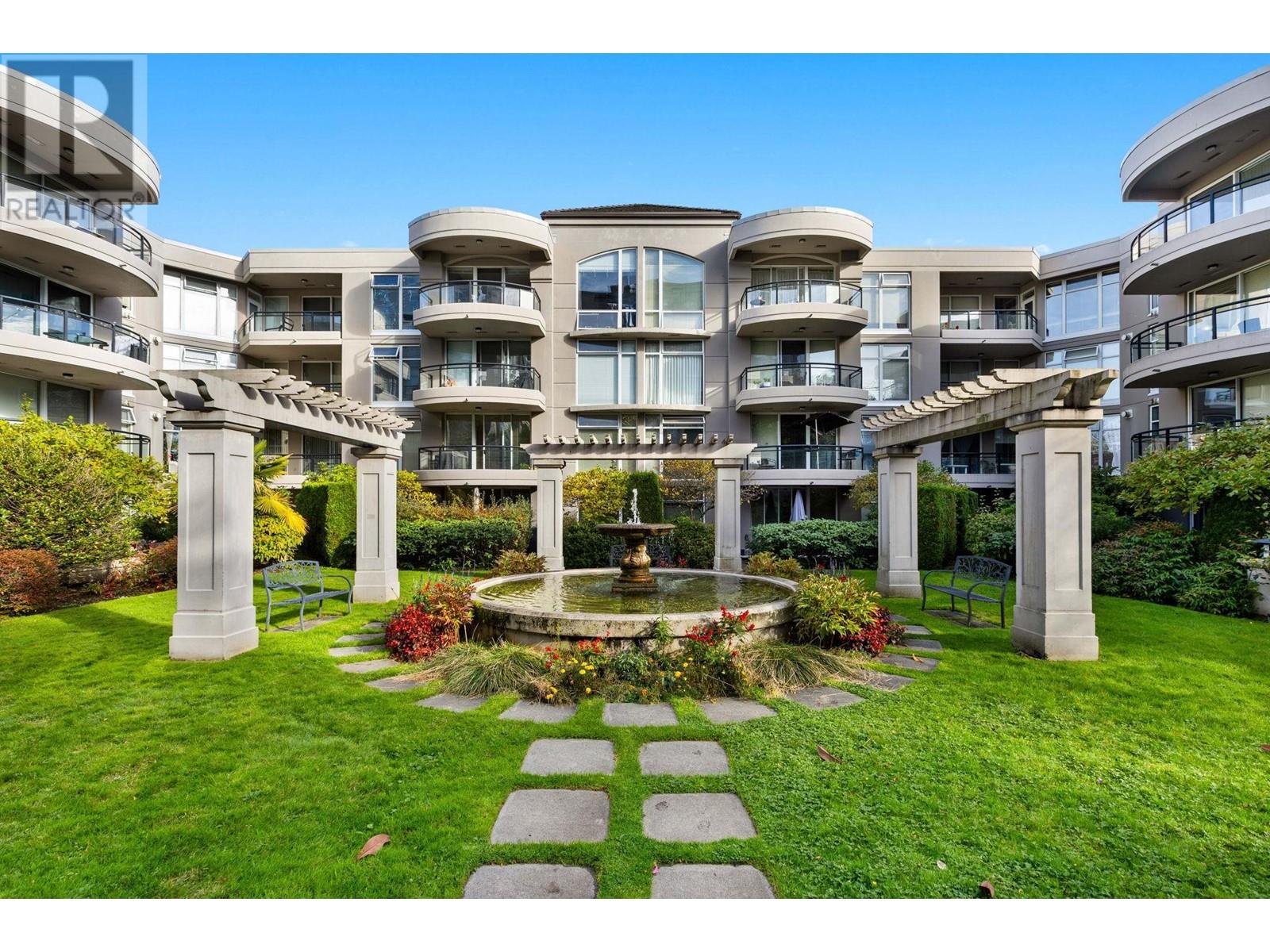 Listing Picture 2 of 40 : TH2 7080 ST. ALBANS ROAD, Richmond / 烈治文 - 魯藝地產 Yvonne Lu Group - MLS Medallion Club Member