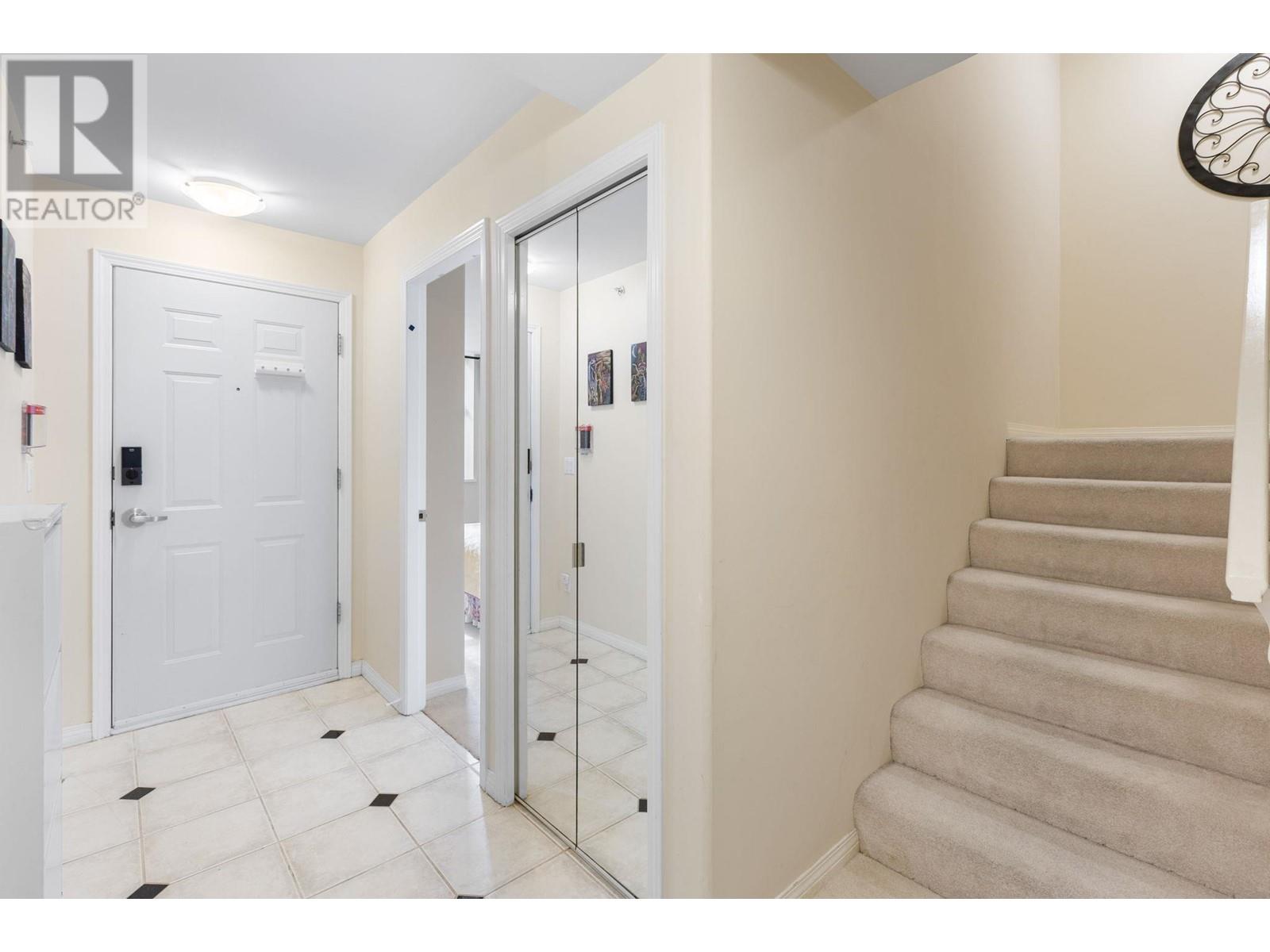 Listing Picture 31 of 40 : TH2 7080 ST. ALBANS ROAD, Richmond / 烈治文 - 魯藝地產 Yvonne Lu Group - MLS Medallion Club Member