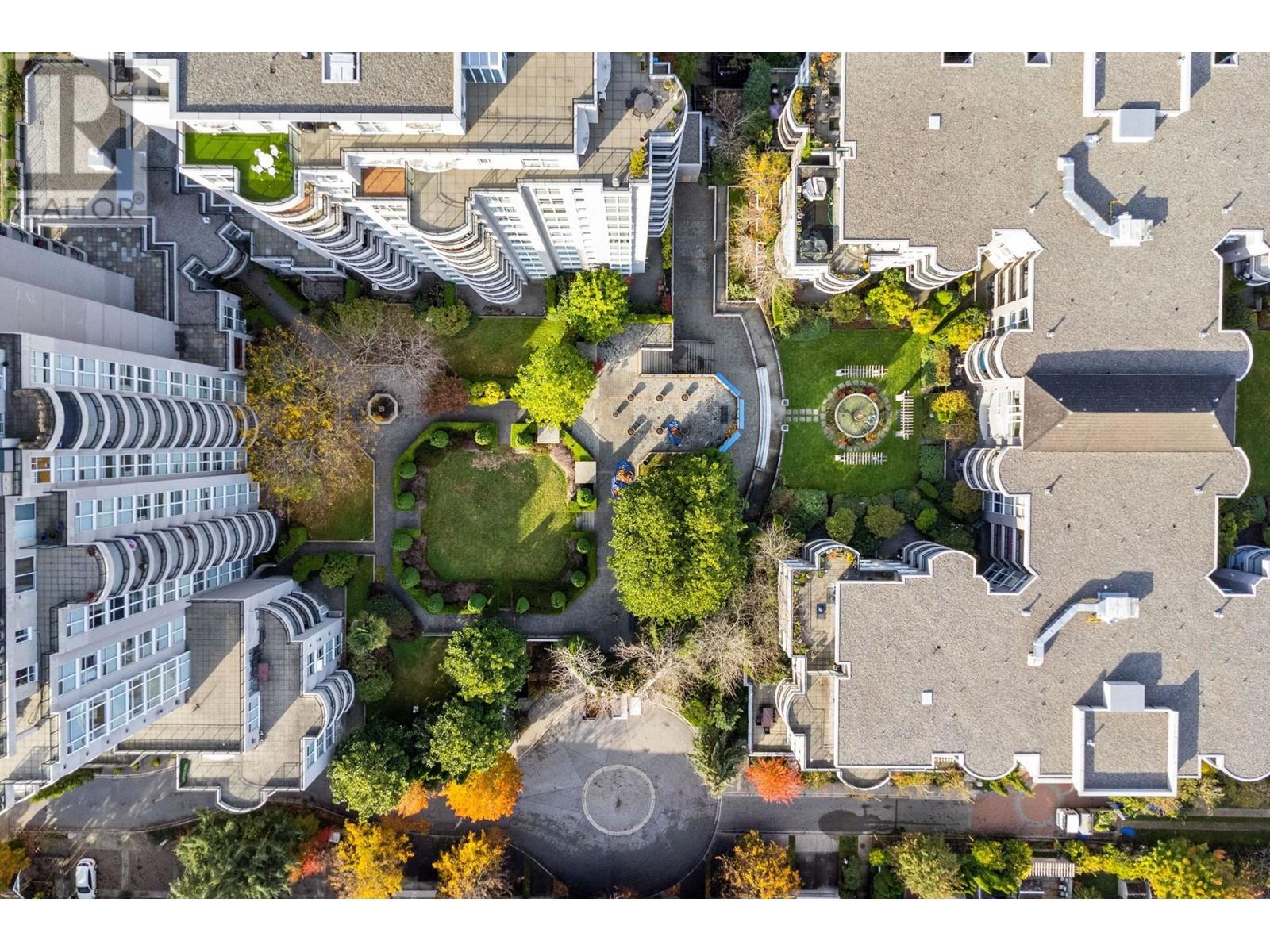 Listing Picture 36 of 40 : TH2 7080 ST. ALBANS ROAD, Richmond / 烈治文 - 魯藝地產 Yvonne Lu Group - MLS Medallion Club Member