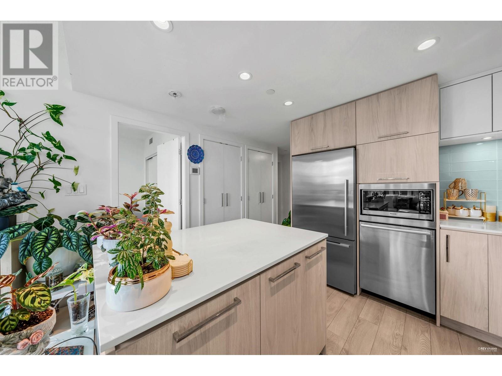 1105 680 Seylynn Crescent, North Vancouver, British Columbia  V7J 0B5 - Photo 4 - R2938445