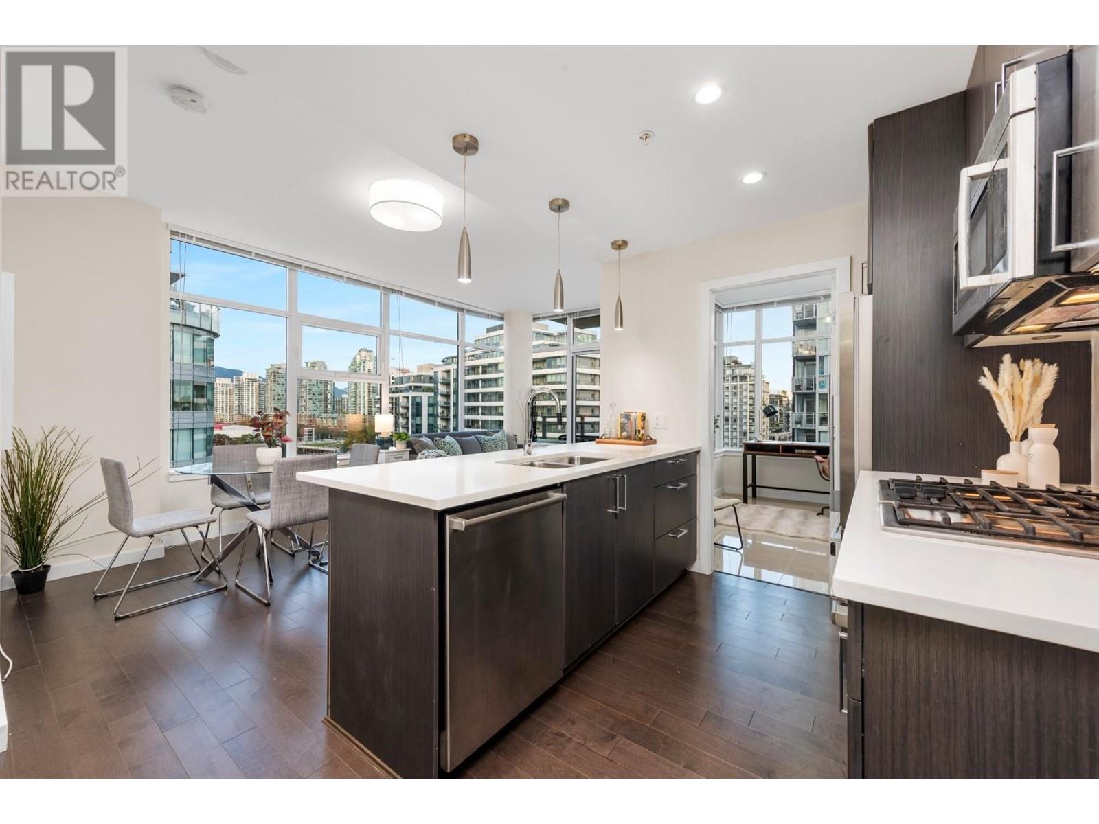 1010 38 W 1st Avenue, Vancouver, British Columbia  V5Y 0K3 - Photo 2 - R2938446