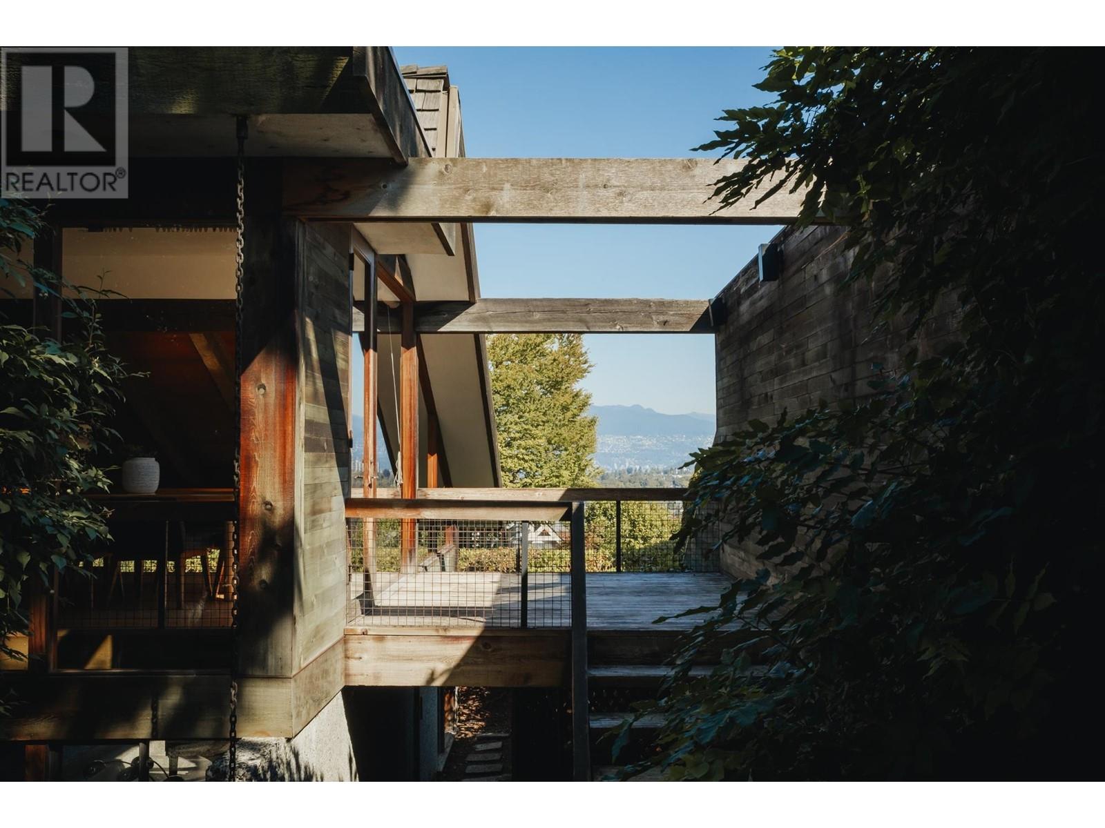 2786 W 29th Avenue, Vancouver, British Columbia  V6L 1X9 - Photo 1 - R2938468