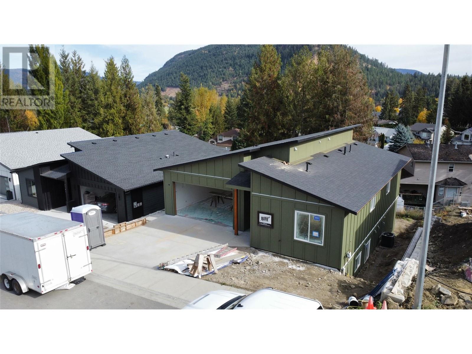 2745 Cedar Ridge Street, Lumby, British Columbia