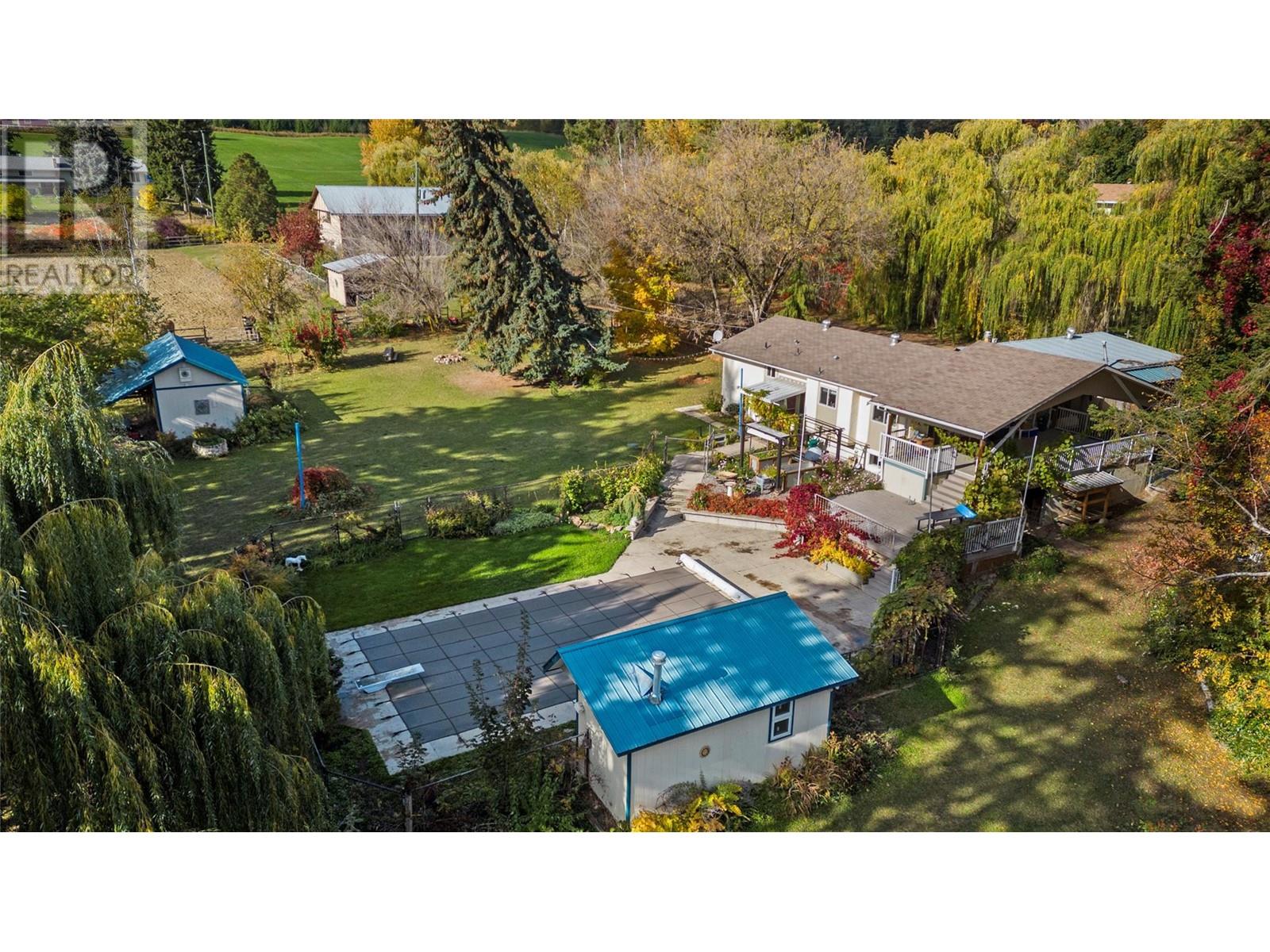 3360 40th Street Ne, Salmon Arm, British Columbia  V1E 1Z6 - Photo 10 - 10326397