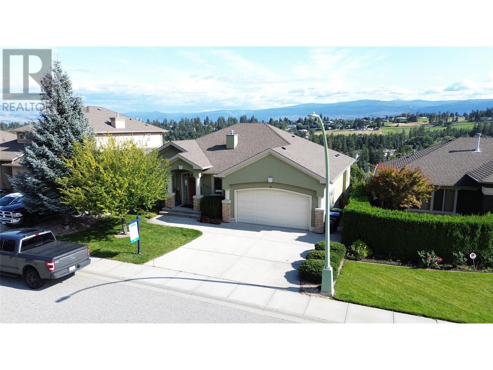 2061 Spyglass Way, kelowna, British Columbia