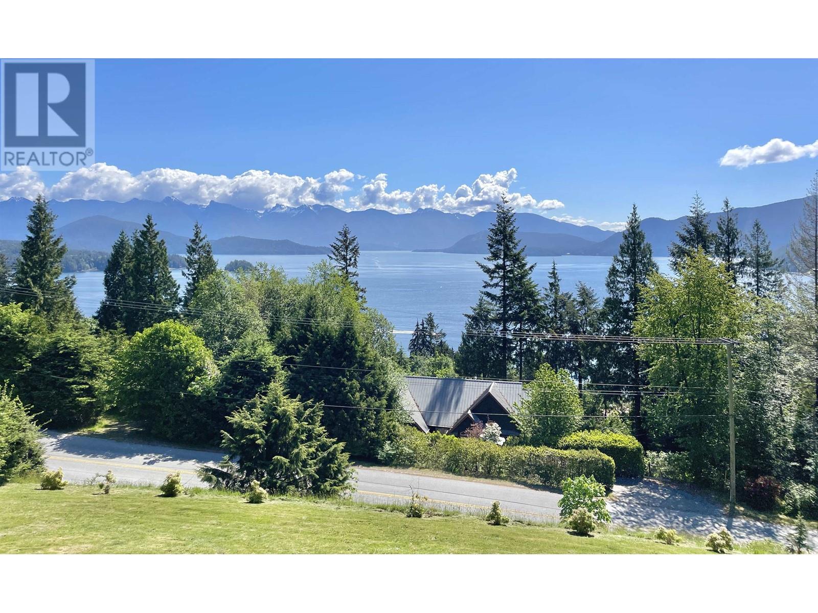 259 Bridgeman Road, Gibsons, British Columbia  V0N 1V1 - Photo 1 - R2938482