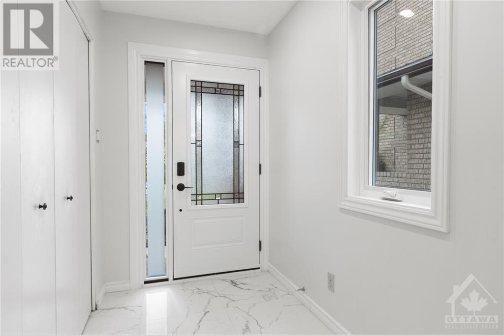 17 Welby Court, Ottawa, Ontario  K1V 0H7 - Photo 3 - 1417775