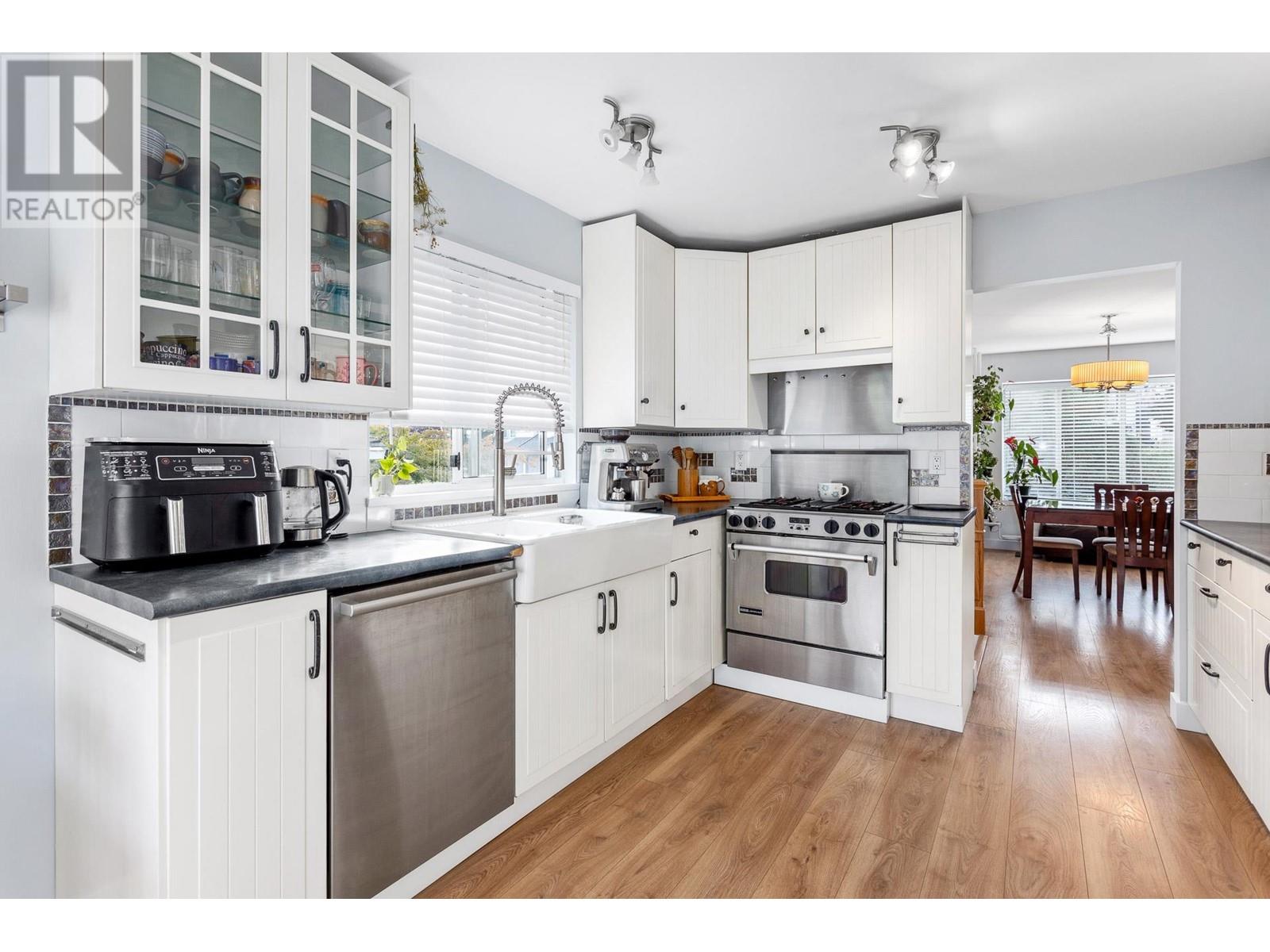 1279 Brand Street, Port Coquitlam, British Columbia  V3C 5C4 - Photo 11 - R2938318