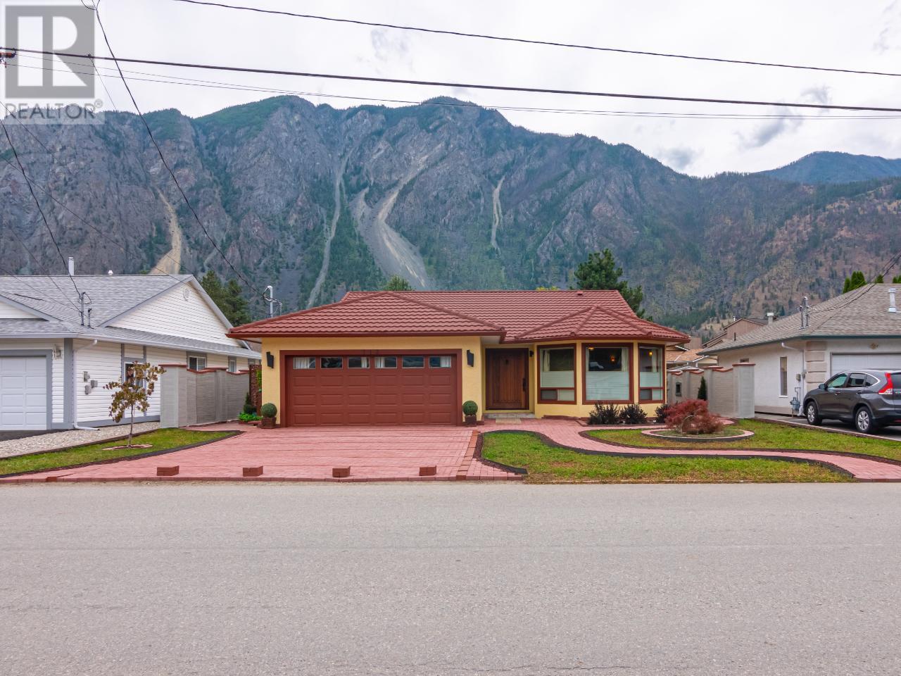 713 12th Avenue, Keremeos, British Columbia