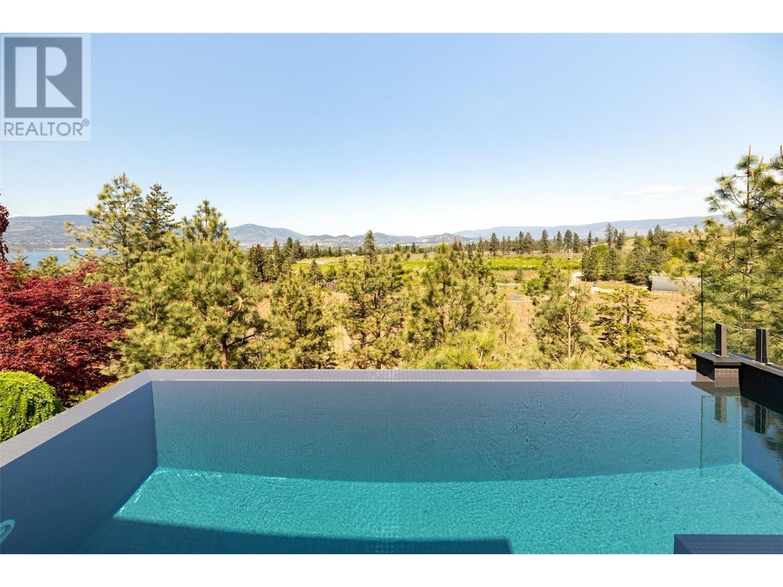 Property at 1076 Westpoint Drive image 4