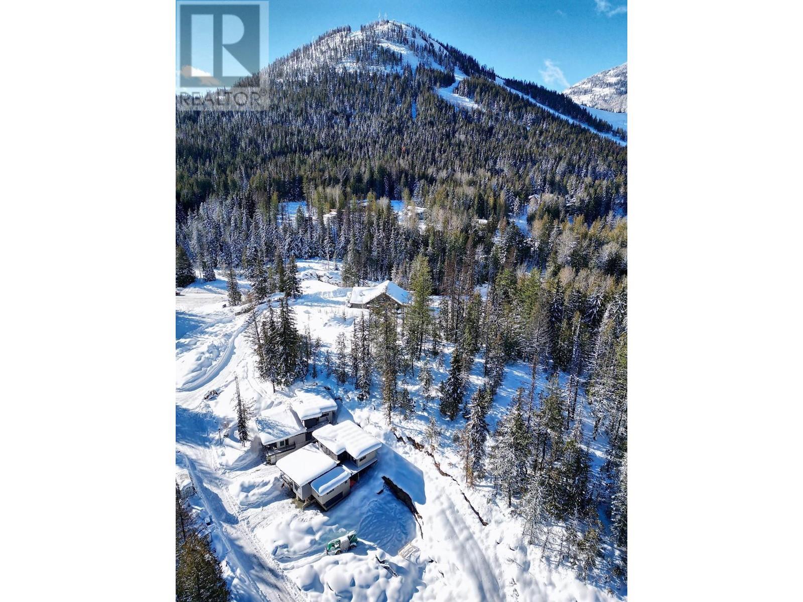 212 Rock Cut Road, Rossland, British Columbia  V0G 1Y0 - Photo 2 - 2471887