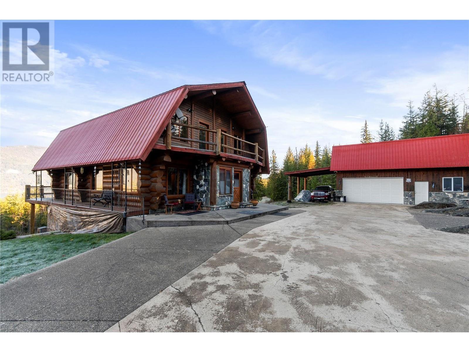 4955 Ivy Road, Eagle Bay, British Columbia