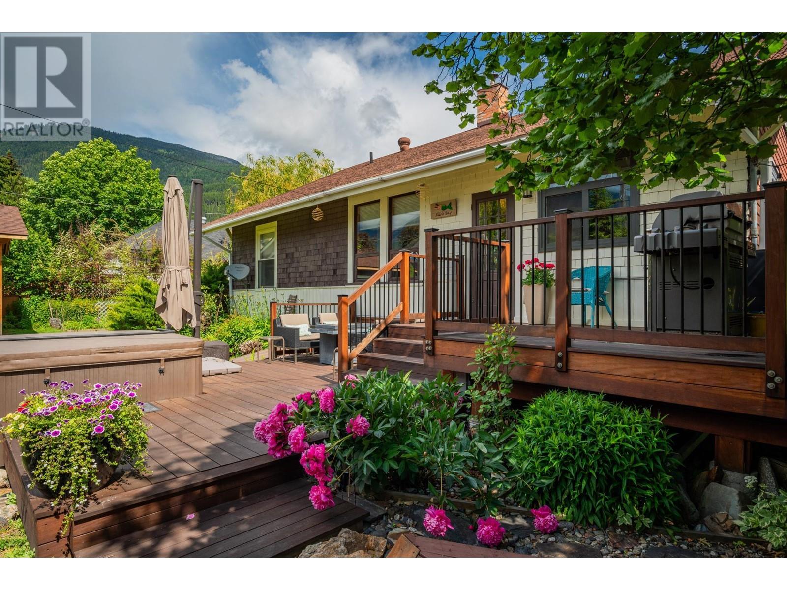 311 FRONT STREET Kaslo