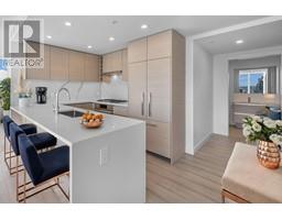 2002 823 CARNARVON STREET, New Westminster, British Columbia