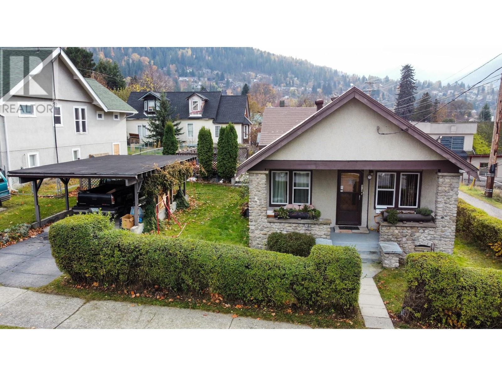 510 Kokanee  Avenue, Nelson, British Columbia  V1L 3P1 - Photo 5 - 2478066