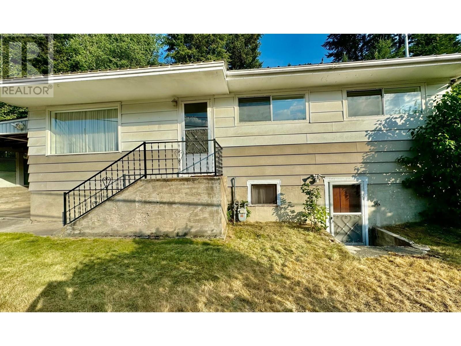 418 Dundee Avenue, Greenwood, British Columbia  V0H 1J0 - Photo 2 - 2479002