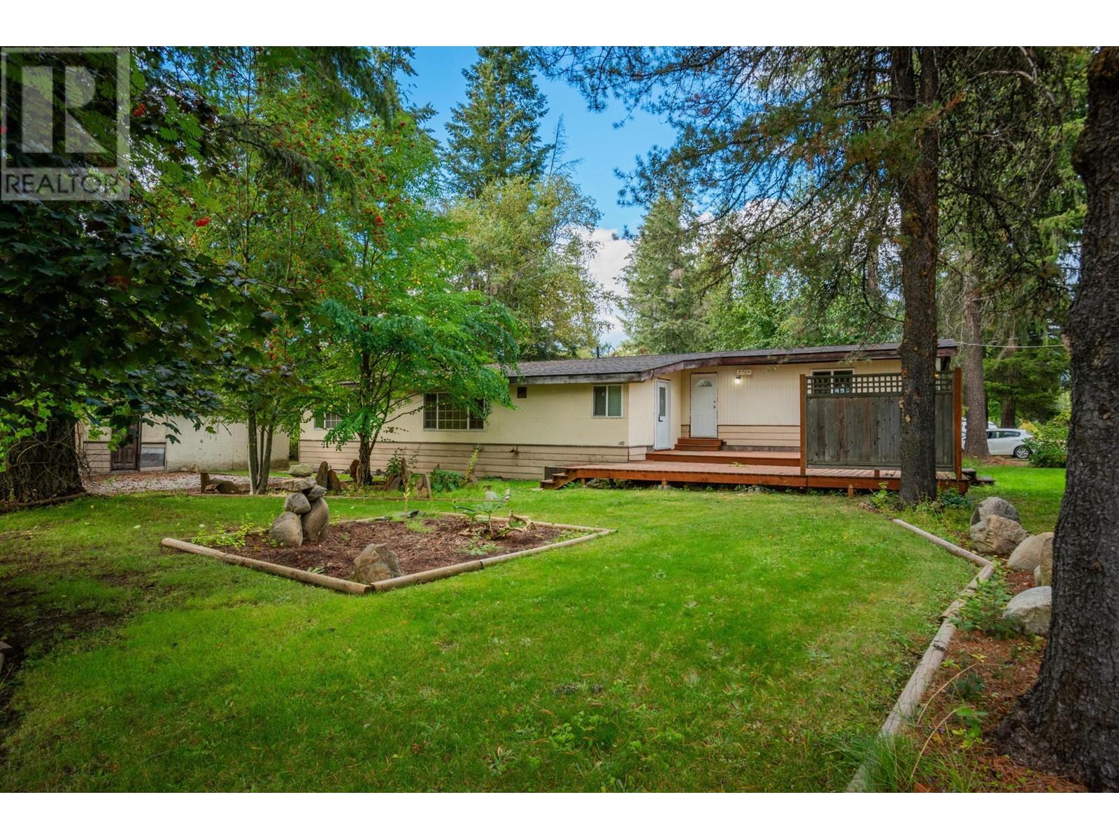 2709 FIR DRIVE South Slocan