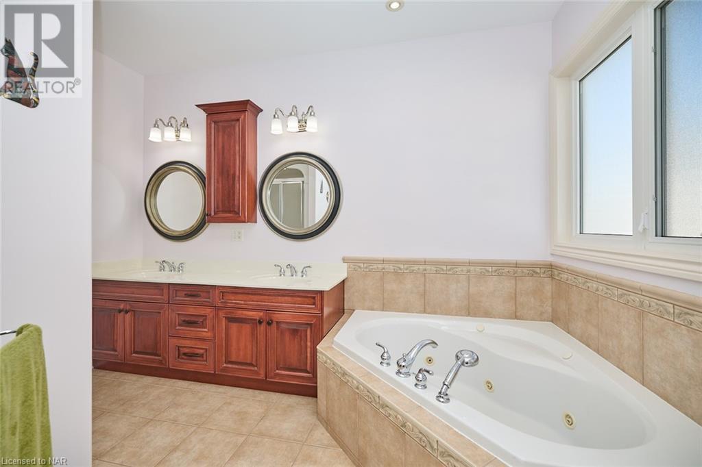138 Loretta Drive, Niagara-On-The-Lake, Ontario  L0S 1T0 - Photo 17 - 40668215